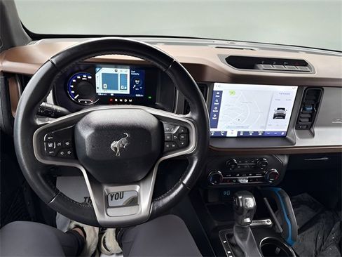 Used 2023 Ford Bronco Outer Banks image 9