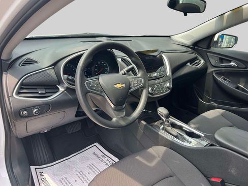 Used 2022 Chevrolet Malibu LT FWD image 19
