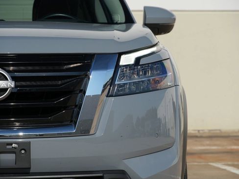 Used 2023 Nissan Pathfinder Platinum FWD image 22