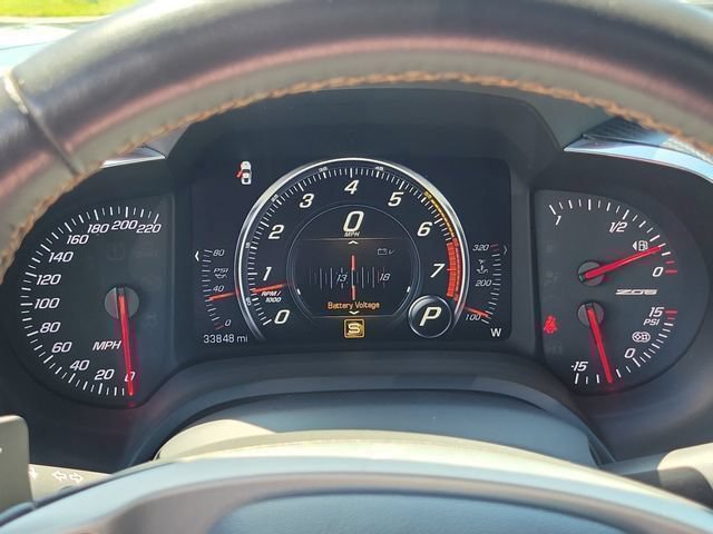 Used 2015 Chevrolet Corvette Z06 w/ 3LZ Preferred Equipment Group RWD image 24
