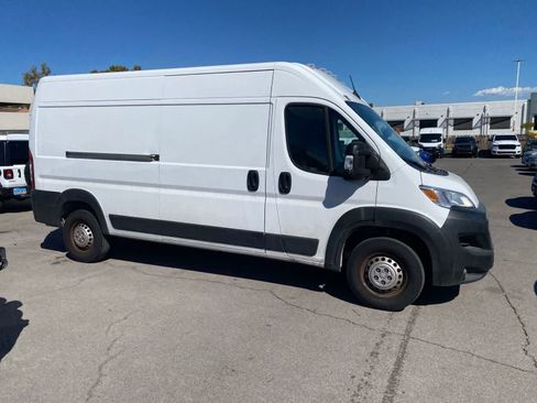 Used 2026 RAM ProMaster 2500 w/ Convenience Group FWD image 4