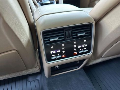 Certified 2019 Porsche Cayenne AWD/4WD image 14
