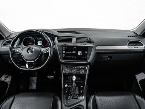 Used 2018 Volkswagen Tiguan SEL image 20