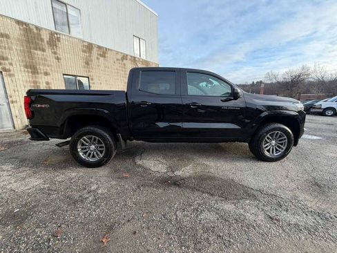 Used 2023 Chevrolet Colorado LT AWD/4WD image 8