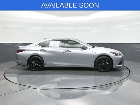 Used 2025 Lexus ES 350 w/ Accessory Package (Z1) FWD image 8