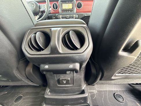 Used 2023 Jeep Wrangler Unlimited Rubicon 4xe image 17