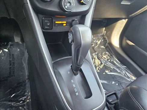 Used 2020 Chevrolet Trax LT w/ Driver Confidence Package FWD image 12