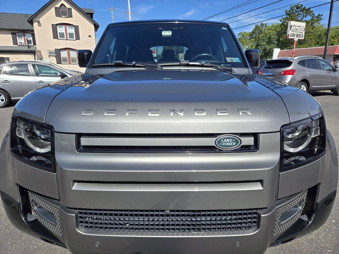 Used 2021 Land Rover Defender 110 X-Dynamic HSE AWD/4WD image 3