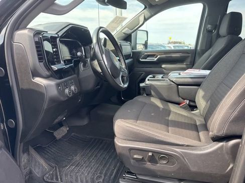 Used 2025 Chevrolet Silverado 2500 LT w/ Safety Package AWD/4WD image 2