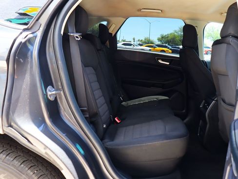 Used 2020 Ford Edge SE FWD image 27