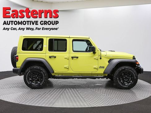 Used 2023 Jeep Wrangler Unlimited w/ Cold Weather Group AWD/4WD image 4