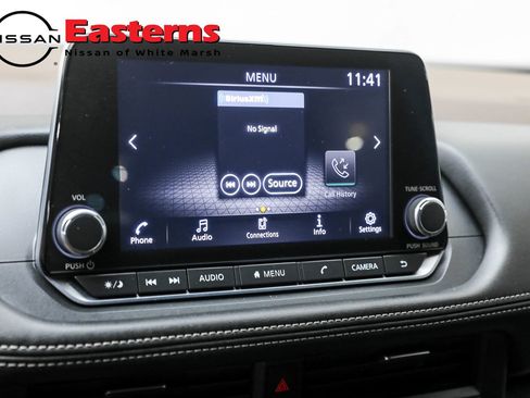 Used 2023 Nissan Rogue S image 25