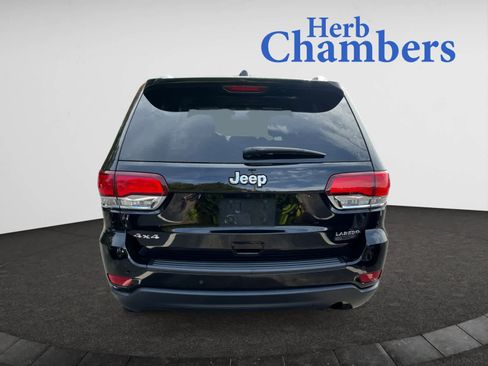 Used 2021 Jeep Grand Cherokee Laredo image 12