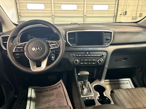 Used 2022 Kia Sportage LX FWD image 4