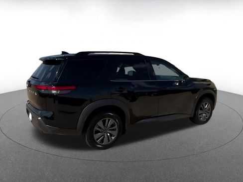 Used 2025 Nissan Pathfinder SV FWD image 14