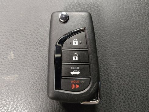 Used 2023 Toyota Camry SE image 32