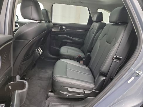 Used 2021 Kia Sorento SX image 28