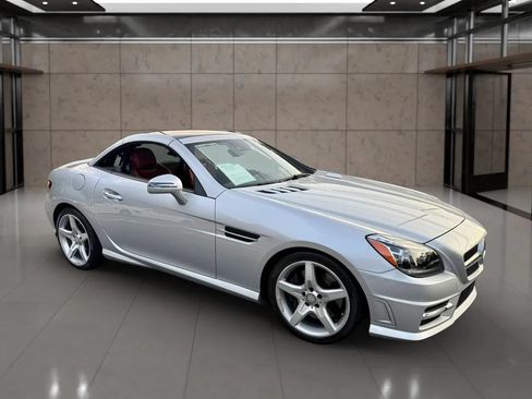 Used 2016 Mercedes-Benz SLK 300 image 15