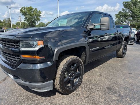 Used 2018 Chevrolet Silverado 1500 Custom w/ Rally 1 Edition AWD/4WD image 9