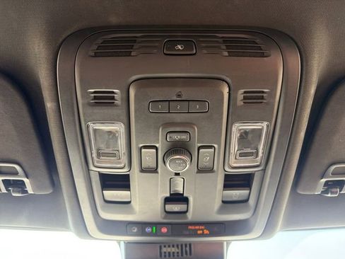 Used 2023 GMC Yukon Denali Ultimate AWD/4WD image 12