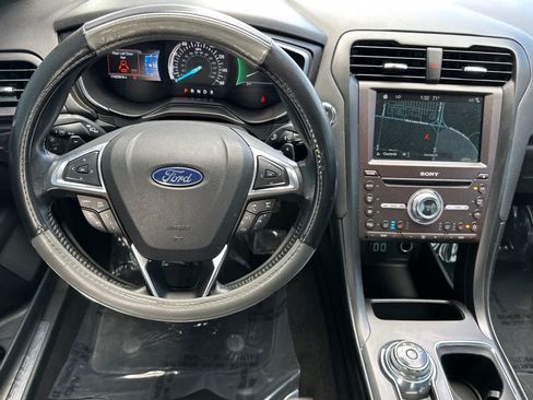 Used 2019 Ford Fusion Titanium AWD/4WD image 14