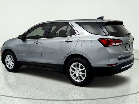 Used 2024 Chevrolet Equinox LT AWD/4WD image 3