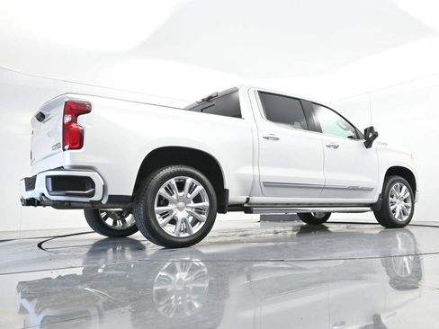 Used 2024 Chevrolet Silverado 1500 High Country w/ High Country Premium Package AWD/4WD image 53