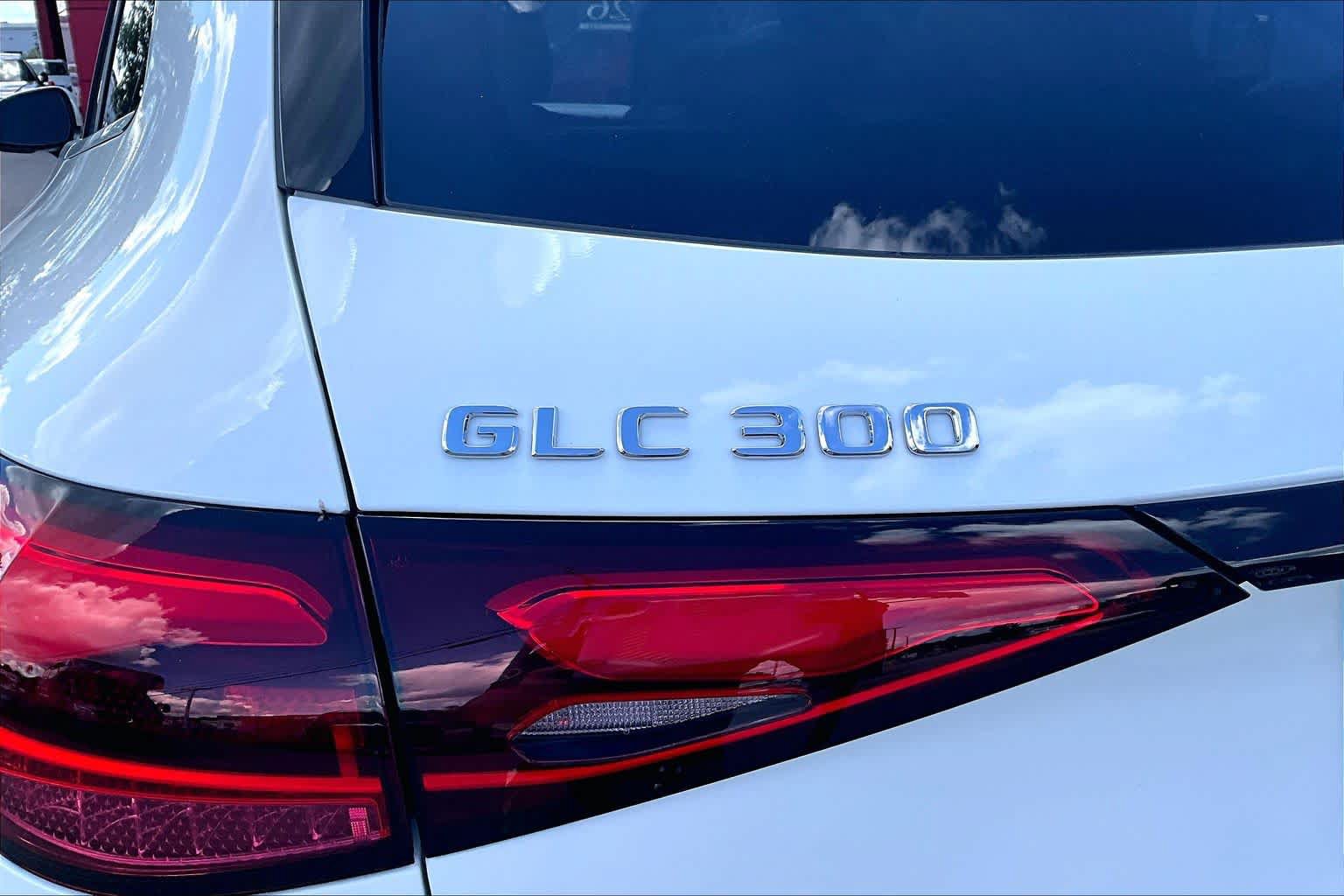 Certified 2026 Mercedes-Benz GLC 300 4MATIC image 32