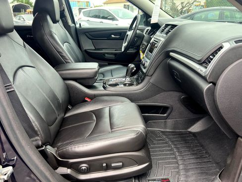 Used 2016 GMC Acadia SLT image 16