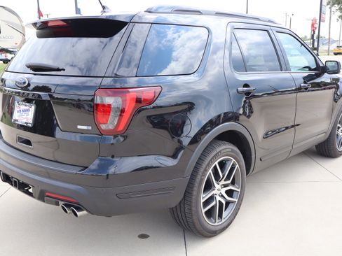 Used 2019 Ford Explorer Sport w/ Equipment Group 401A AWD/4WD image 5