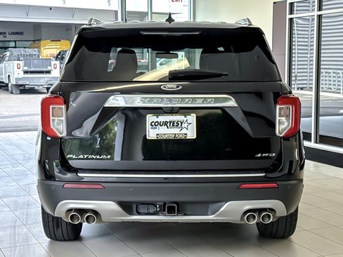 Certified 2021 Ford Explorer Platinum w/ Equipment Group 601A AWD/4WD image 5