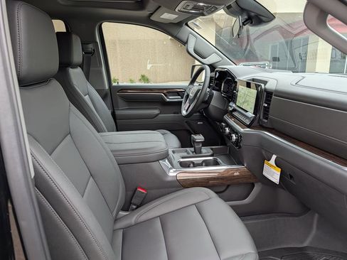 New 2026 GMC Sierra 1500 Elevation w/ Elevation Premium Package AWD/4WD image 24