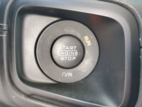 Used 2024 Jeep Wrangler Unlimited Rubicon AWD/4WD image 26