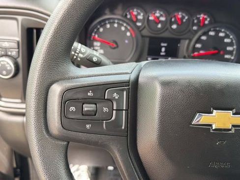 Used 2025 Chevrolet Silverado 1500 Custom image 22
