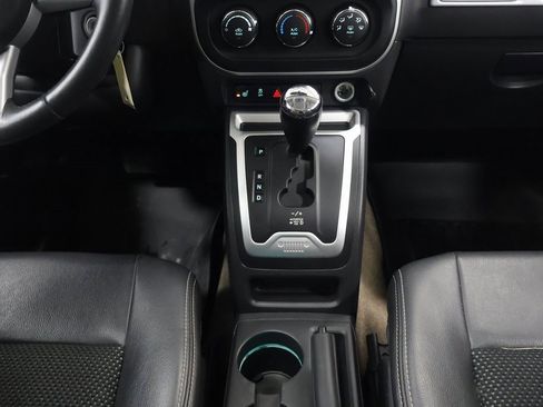 Used 2014 Jeep Compass Latitude w/ Sun/Sound Group image 20