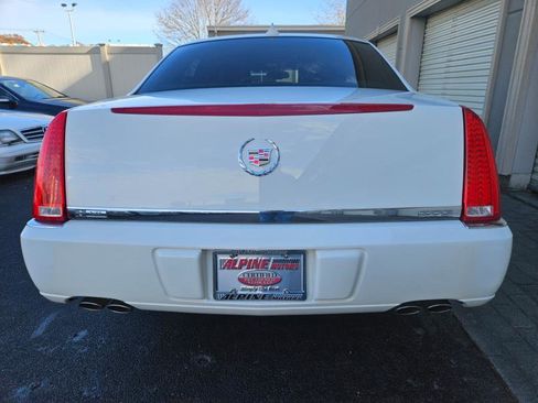 Used 2010 Cadillac DTS image 23