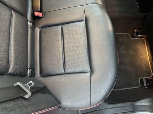 Used 2015 Mercedes-Benz E 350 4MATIC Sedan image 25