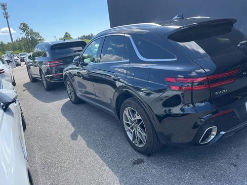 Used 2025 Genesis GV70 2.5T w/ Select Package AWD/4WD image 4