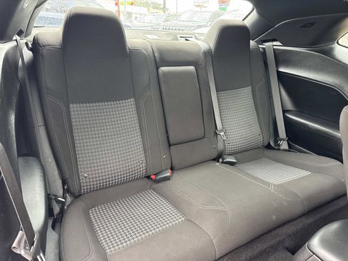 Certified 2022 Dodge Challenger SXT image 9