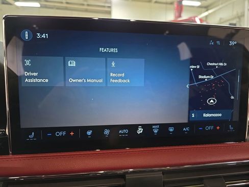 Used 2023 Lincoln Corsair Reserve w/ Equipment Group 201A image 24