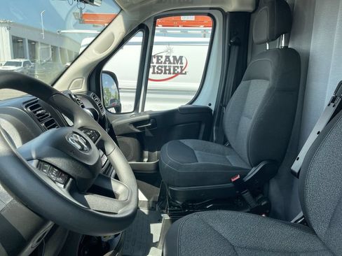 Used 2025 RAM ProMaster 3500 w/ Safety Group FWD image 3