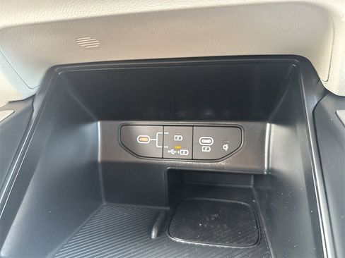 New 2025 Kia Sorento S image 37