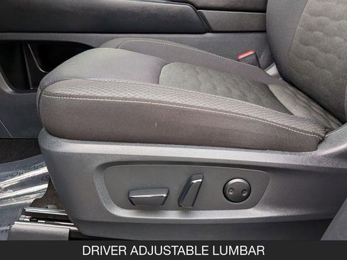Certified 2025 Nissan Pathfinder SV FWD image 15