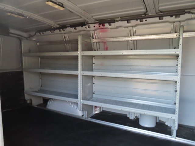 Used 2015 Chevrolet Express 2500 RWD image 24
