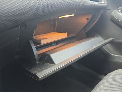 Used 2017 Chevrolet Cruze LT w/ Convenience Package image 30