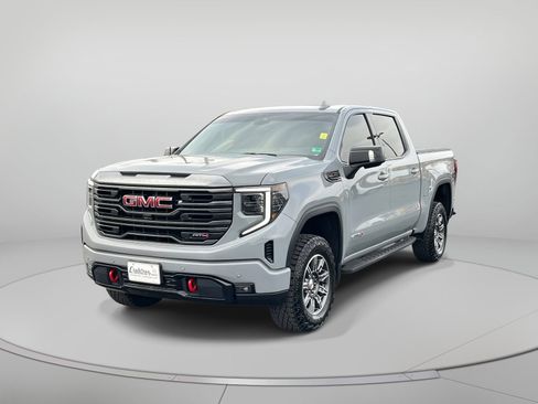 Used 2024 GMC Sierra 1500 AT4 w/ Technology Package image 9