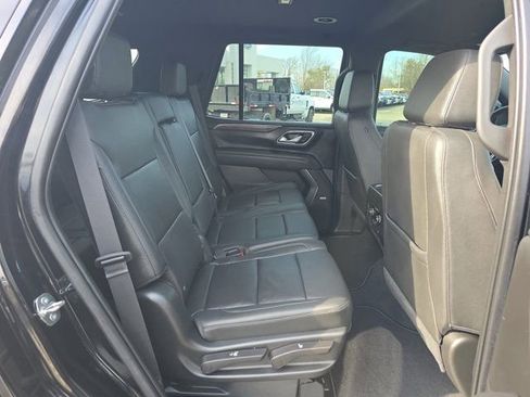 Used 2022 Chevrolet Tahoe Z71 w/ Luxury Package image 21