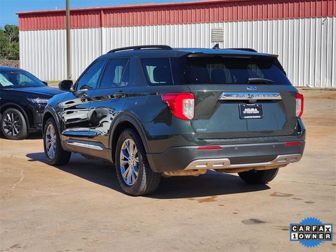 Used 2022 Ford Explorer XLT w/ Equipment Group 202A image 6