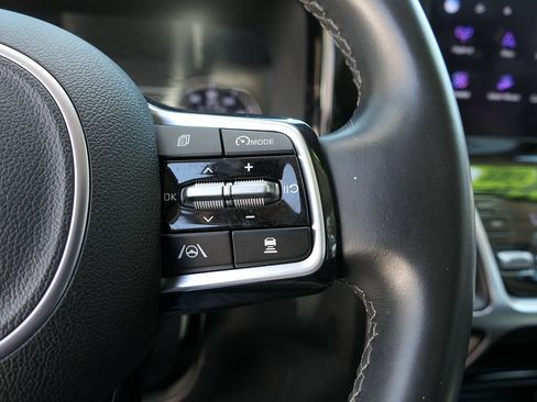 Used 2023 Kia Sorento EX FWD image 15