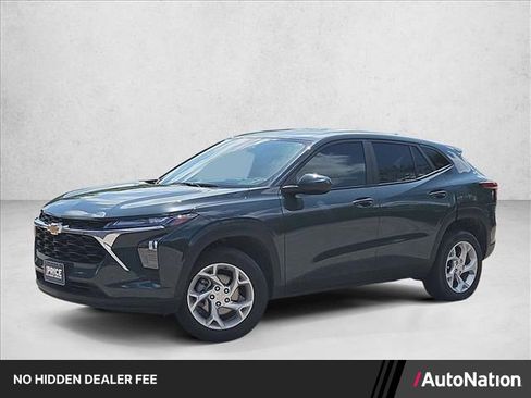 Used 2025 Chevrolet Trax LS w/ LS Convenience Package FWD image 1